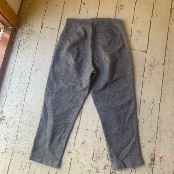 Aritzia Pleated cropped Wilfred dress pants - Picture 2 of 3